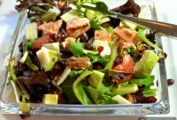 7 Secrets for the Perfect Grilled Salmon and Mixed Greens Salad