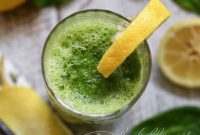 Ultimate Pineapple Ginger Green Detoxifier