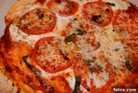 The Iconic Taste of Traditional Neapolitan Margherita Pizza