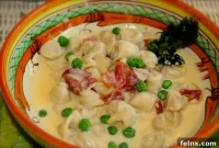 Creamy Tortellini with Savory Prosciutto and Sweet Peas