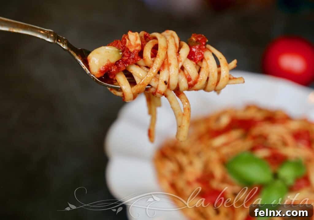 Cooking Tagliarini Picchi Pacchiu