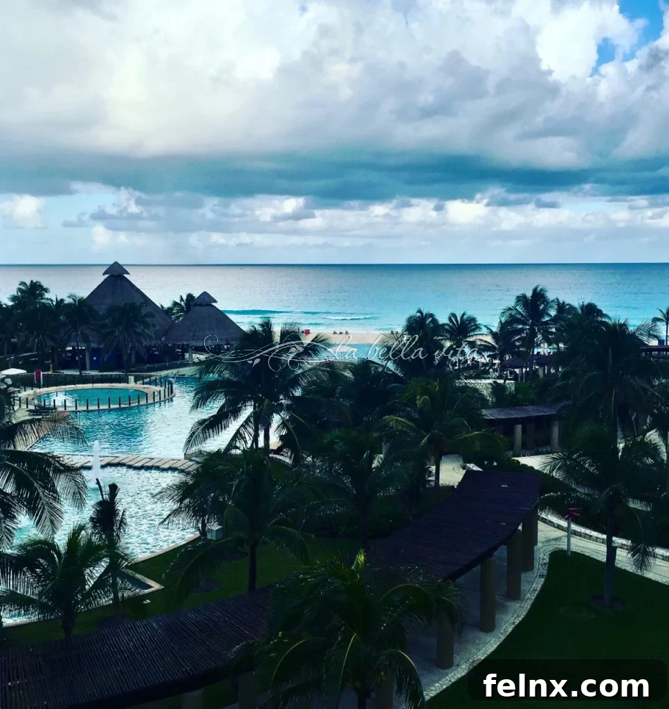 Stunning view of a relaxing escape in Cancun, Mexico