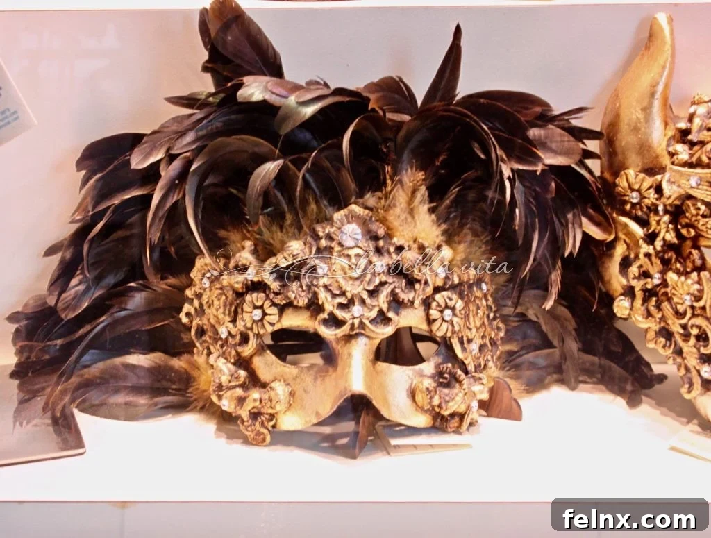 Halloween Italian Style - Natural colored masks