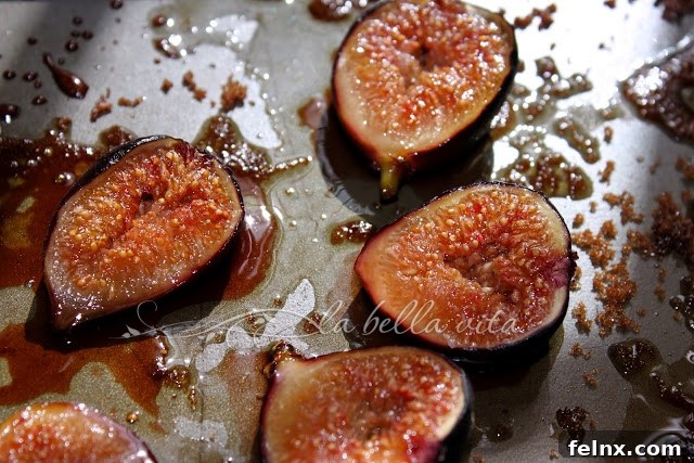 roasted figs hot out of the oven