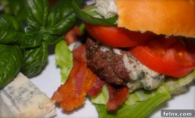 The final assembled Gorgonzola burger
