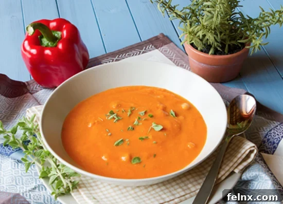 Creamy red pepper soup