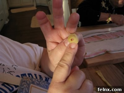 How to fold and shape tortellini around the finger
