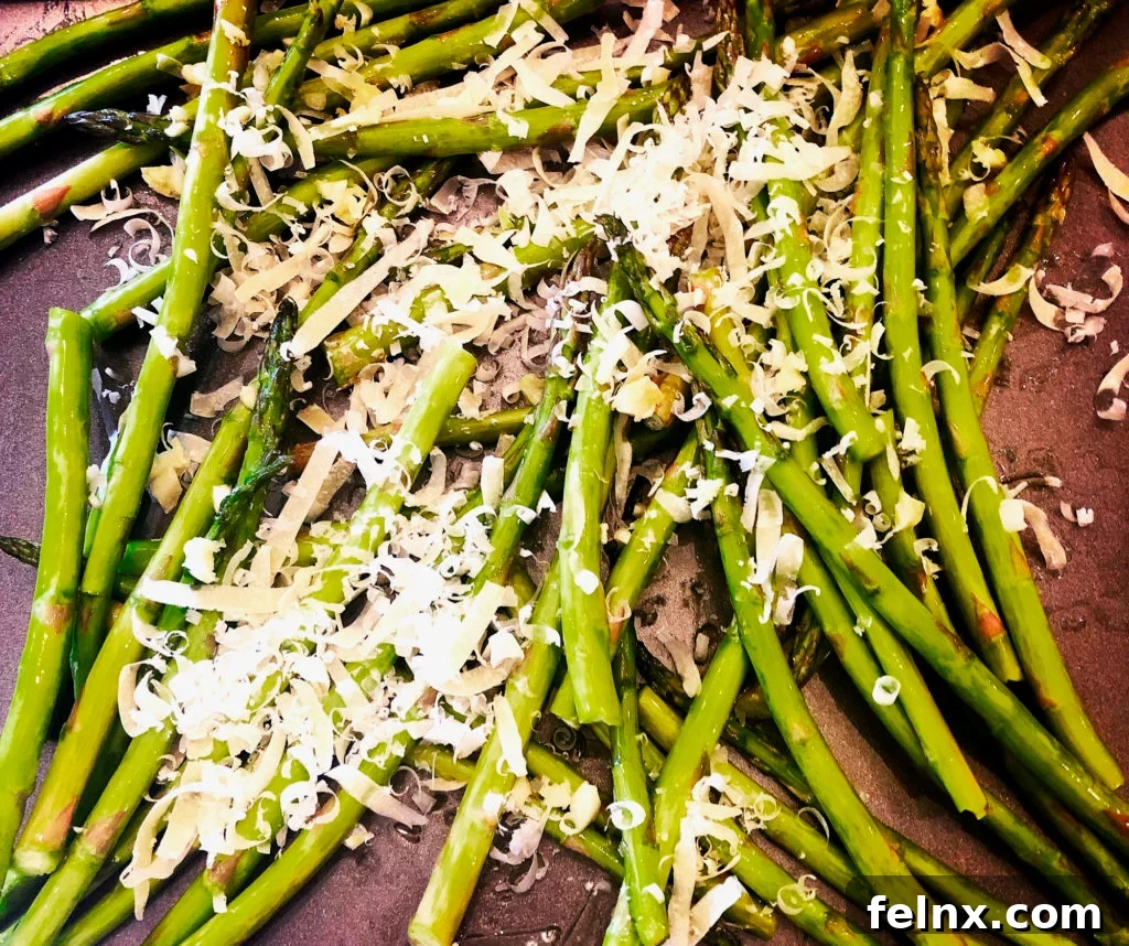 Asparagus seasoned with cheese and garlic