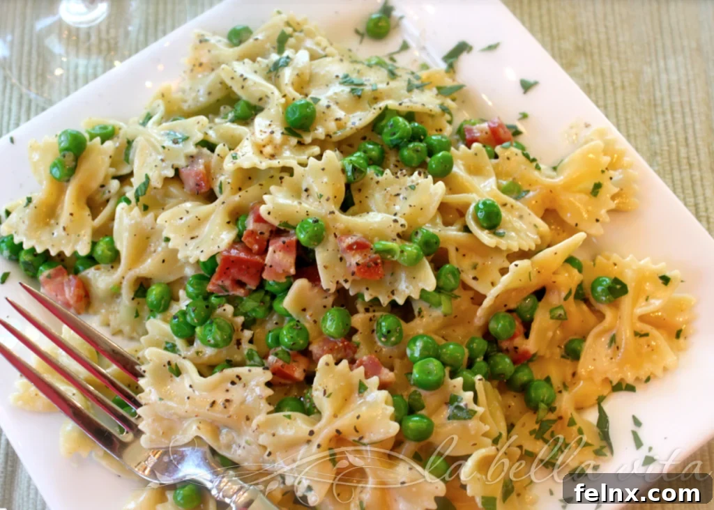 Farfalle carbonara with peas