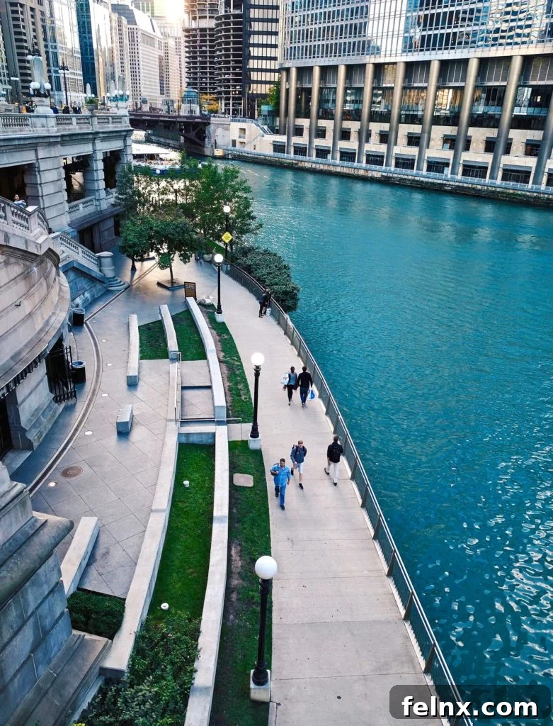 View of the Chicago River Walk