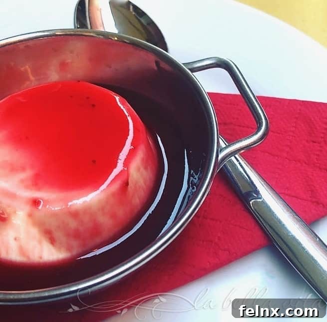 Panna Cotta with Strawberry Coulis (Fragole)