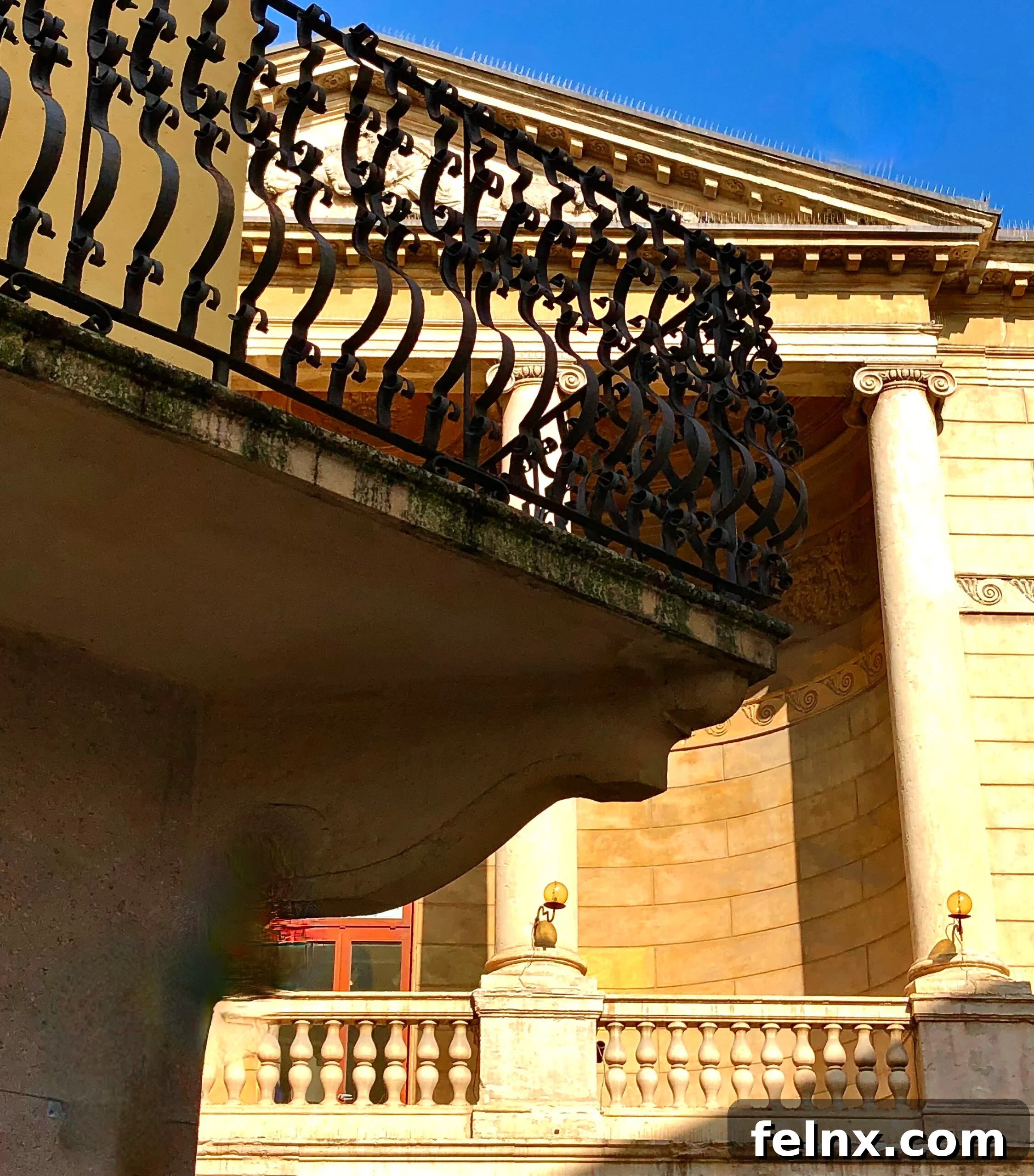 Renaissance architecture on Via Mazzini