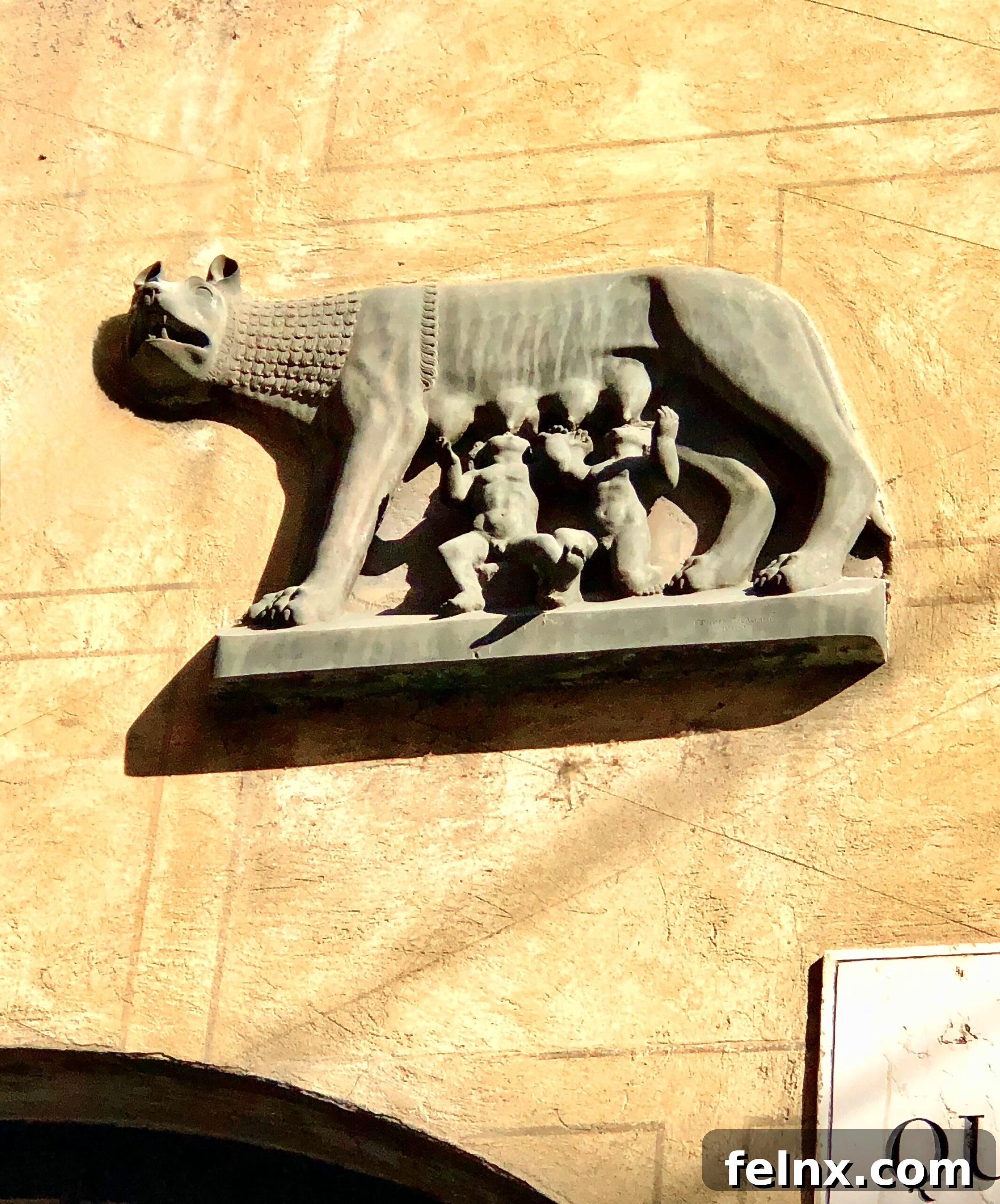 Romulus and Remus sculpture in Verona